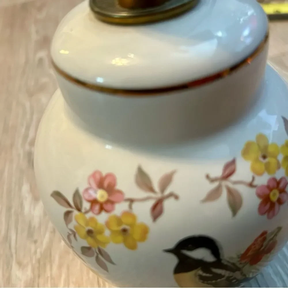 Vintage Bird Lamp Porcelain Painted Bedside Table Jar Floral Asian Design 9” - Picture 10 of 13